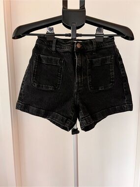 Madewell Black High-Rise Denim Shorts with Front Patch Pockets